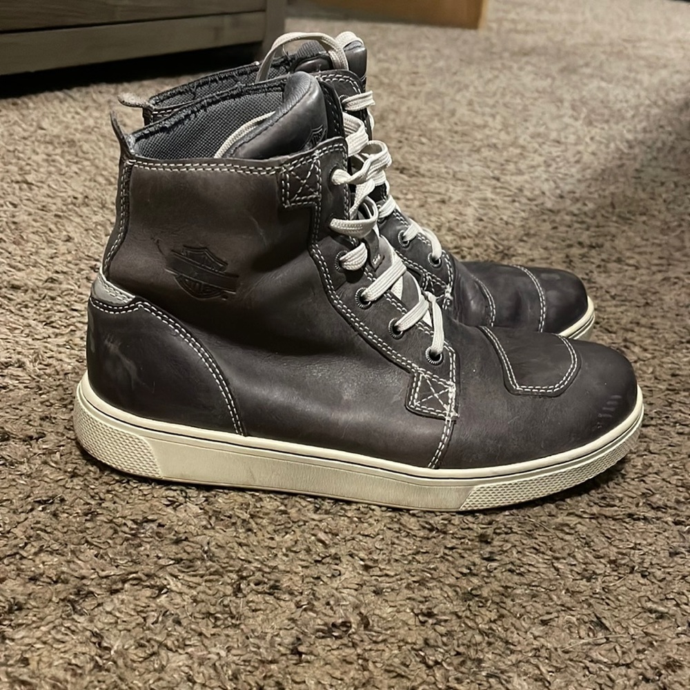 Gray Harley Davidson riding shoes